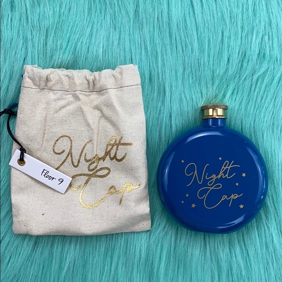 Floor 9 Night Cap Flask and Bag - Picture 8 of 16